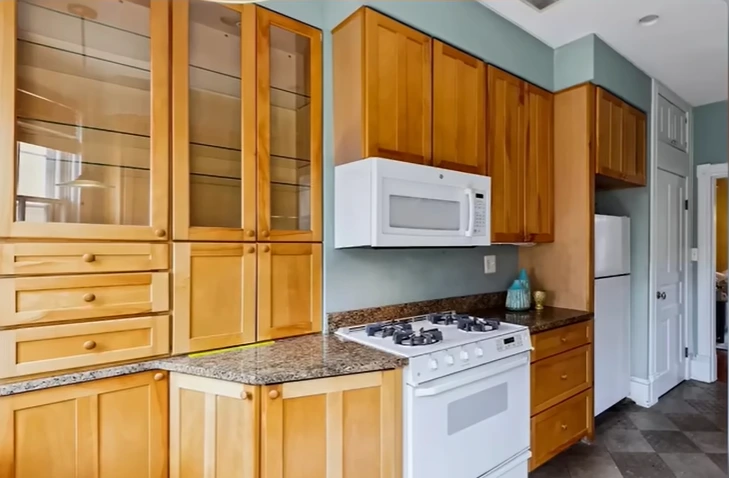 Brown Kitchen Cabinets