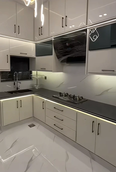 Kitchen Custom Cabinet